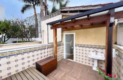 Casa  de vila a VENDA, 300m2  , 4 quartos, 2 vagas, em Vila Fechada no Jardim América:, entre av. brasil e rua Groenlândia