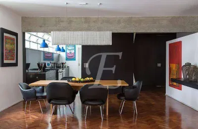 Apartamento charmoso e reformado em rua cobiçada de higienópolis – 4 dormitórios e 3 suítes