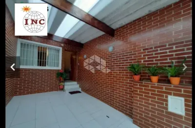 Excelente  sobrado com terreno 81,55 m² e 122,73 m² de área construída.