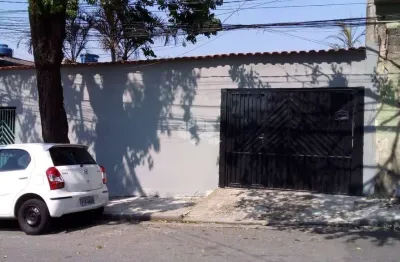 Casa térrea baido dos casa 3 quartos (1 suíte), amplo quintal