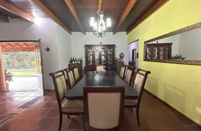 Oportunidade única em atibaia- são paulo , sitio com 15.000m², lago com nascente própria , 2 casas, principal  com 423m² e secundária em torno  100m².