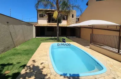 Sob sobrado: contendo  sala , cozinha, lavanderia,1 suíte master com varanda, 1 sala íntima, varanda com churrasqueira, piscina.