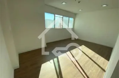 Sala Comercial Para Venda ou Locação no Centro de São Bernardo do Campo.