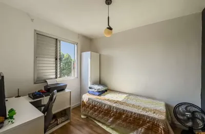 Apartamento à Venda no Taboão: 2 Quartos, 1 Sala, 1 Banheiro, 1 Vaga - São Bernardo do Campo-SP