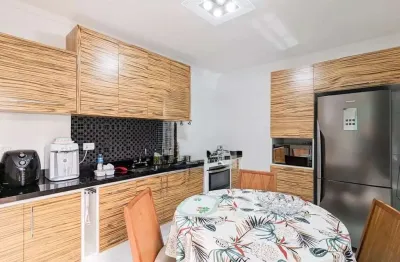 Casa com 4 quartos à venda na Rua Amadeo Paulino Vallério, 5, Santa Terezinha, São Bernardo do Campo