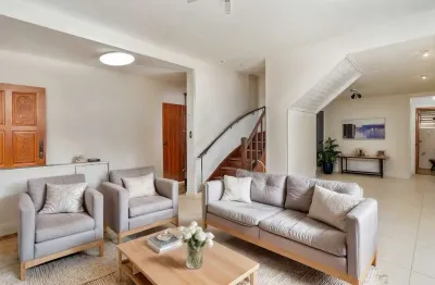 Casa com 3 quartos à venda na Rua Riskallah Abib, 322, Nova Petrópolis, São Bernardo do Campo