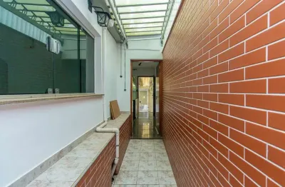 Casa com 3 quartos à venda na Rua Riskallah Abib, 322, Nova Petrópolis, São Bernardo do Campo