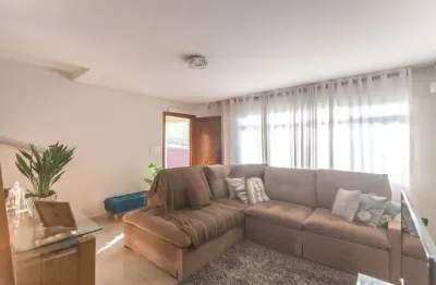 Casa com 4 quartos para alugar na Rua Sérgio Milliet, 652, Jordanópolis, São Bernardo do Campo