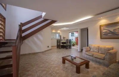 Casa com 4 quartos à venda na Rua Helena Aparecida Secol, 371, Nova Petrópolis, São Bernardo do Campo