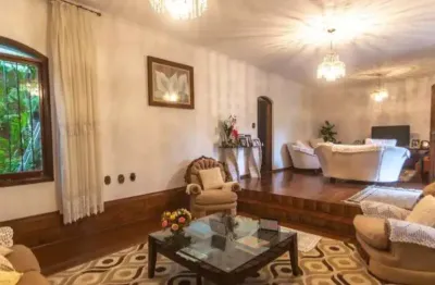 Casa com 4 quartos para alugar na Rua Tasman, 320, Jardim do Mar, São Bernardo do Campo