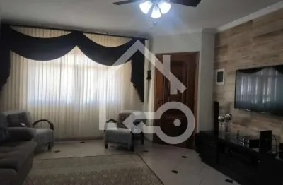 Sobrado à Venda em São Bernardo do Campo: Casa 4 Quartos, 2 Suítes, 4 Banheiros, 4 Vagas de Garagem - Jardim Independência