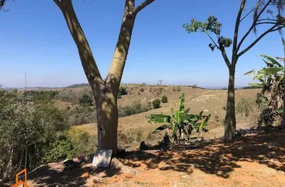 Área para formação de Sitio em Guararema a venda 23.220m² de área de terreno.   Ótima Localização e fácil acesso, ao lado da Rodovia Governador Carval