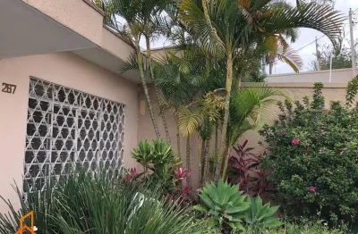 Casa Térrea Residencial ou Comercial para Venda ou Locação na Vila Oliveira, Mogi das Cruzes - SP.