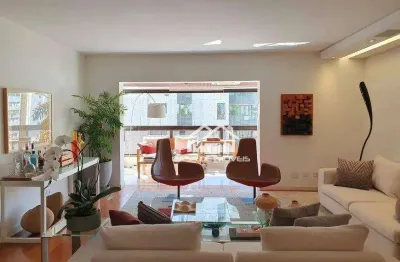 Vende apartamento com 320m², 4 suítes, 5 vagas e lazer em moema.