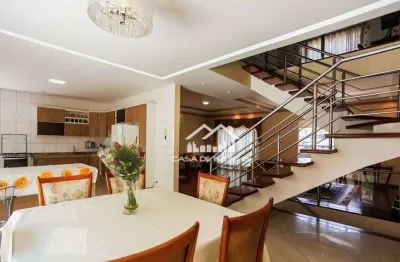 Vende excelente casa com 180m², 3 suítes e espaço gourmet. garagem para 6 carros.