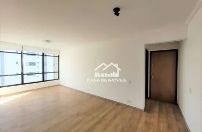 Vende amplo apartamento com 3 dormitórios, sendo 1 suíte, 1 vaga fixa, em andar alto, com 107m² no brooklin