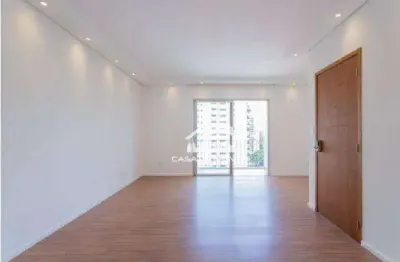 Vende apartamento reformado em moema pássaros, 113 m², 3 dormitórios sendo 1 suíte e 2 vagas de garagem.