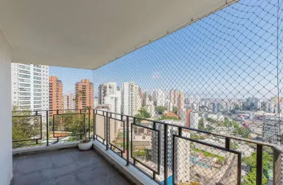 Vende excelente apartamento para reforma com 187m² e lazer no morumbi.