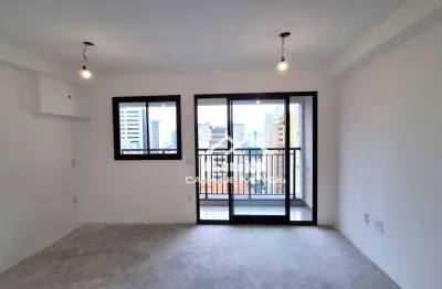 Vende apartamento tipo studio com 26m² com varanda, vista livre, ao lado do metrô saúde.
