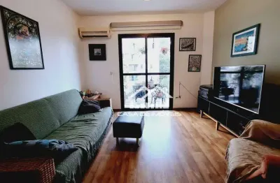 Vende apartamento com 100m² , 3 dormitórios sendo 1 suíte, 2 vagas, no panamby.