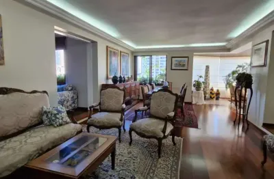 Vende apartamento com 700m², 4 suítes e 5 vagas no morumbi.