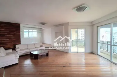 Vende apartamento de alto padrão em moema, com 230m², 3 suítes e 3 vagas, com lazer completo.