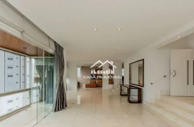 Vende apartamento com 272m², 3 amplas suítes, 4 vagas e lazer clube, no panamby.