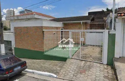 Vende casa de 90m² em terreno de 250m²,  com  2 dormitórios, 4  vagas, amplo quintal