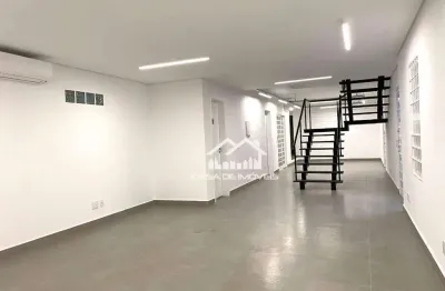 Aluga casa comercial na vila olímpia com  254m² e ótimos espaços internos.