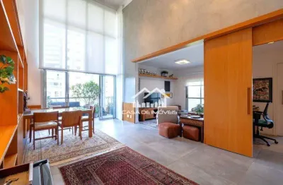 Vende apartamento com pé direiro duplo, 142m², 2 suítes, 3 vagas  e bosque privativo, no panamby