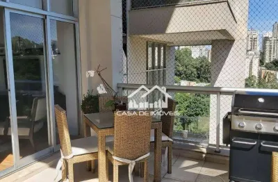 Vende apartamento com 97m², 2 dormitórios, 1 suíte, 2 vagas e parque privativo, no pànamby