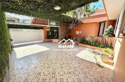 Vende casa com 404m², 4 dormitórios sendo 2 suítes, 4 vagas, churrasqueira e sauna, na chácara monte alegre