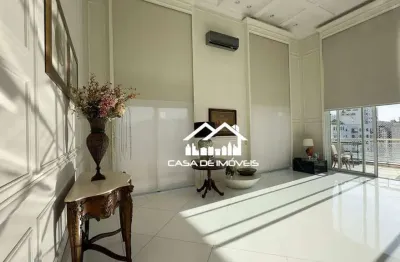 Vende apartamento alto padrão com 3 suítes, 5 vagas e lazer, em moema.