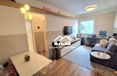 Vende apartamento com 49m², ótima planta, totalmente reformado, com 1 dormitório, 1 vaga e lazer, em moema.