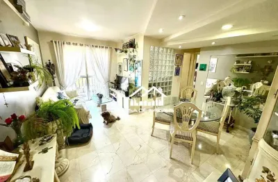 Vende apartamento de 70m², com 2 dormitórios, sendo 1 suíte, 2 vagas de garagem e varanda, na vila andrade