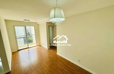 Vende apartamento de 55m², com 2 dormitórios, sendo 1 suíte, 1 vaga e varanda, na vila andrade