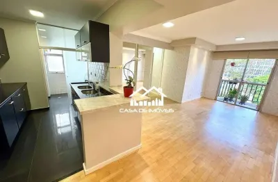 Vende apartamento de 70m², com 2 dormitórios, 1 suíte, closet, 2 vagas e varanda na vila andrade