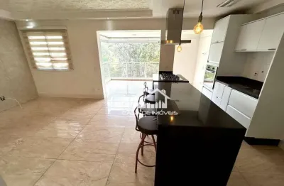 Vende apartamento de 80m², com 2 suítes, 2 vagas de garagem e ampla varanda na vila andrade