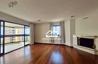 Aluga apartamento com 200m², 4 dormitórios, sendo 3 suítes e 4 vagas, no panamby