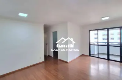 Vende apartamento com 130m², 3 dormitórios, 1 suíte e lazer, no Morumbi