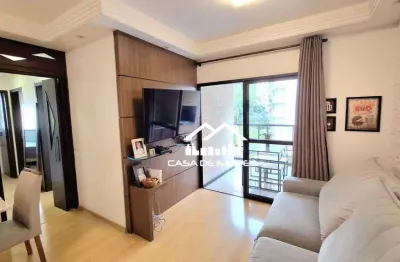 Vende apartamento com 80m², 3 dormitórios, 1 suíte, varanda gourmet e 2 vagas com lazer, na Vila Andrade