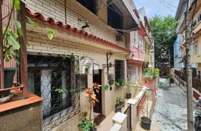 Casa em condomínio fechado com 4 quartos para alugar na rua pedro américo, 418, catete, rio de janeiro, 156 m2 por r$ 5.400