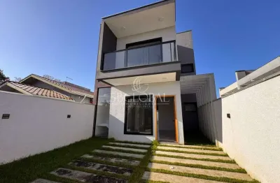 Luxuoso sobrado com piscina, a 300m da praia, no balneário volta ao mundo i