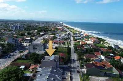 Apartamento térreo com 127m², 03 quartos e 100 metros da praia em itapoá sc