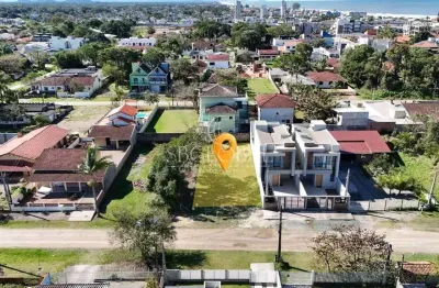 Terreno á 330 metros da praia pronto para construir no balneário rainha do mar em itapoá-sc