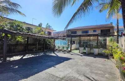 Sobrado perto do mar com 04 suítes no balneário cambiju em itapoá/sc!