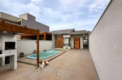 Ótima casa mobiliada localizada no balneário volta ao mundo i em itapoá/sc!