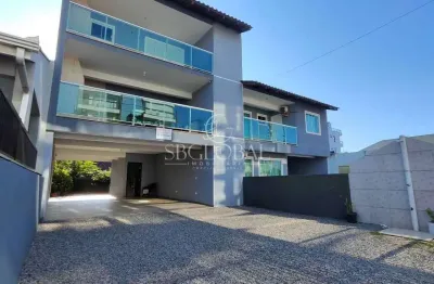 Casa + 02 apartamentos pertinho do mar no balneário jardim pérola do atlântico em itapoá/sc