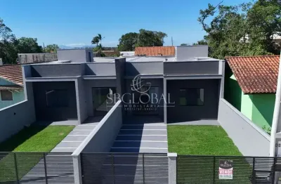 Casa nova com 03 dormitórios (01 suíte) localizada no balneário rainha do mar em itapoá/sc