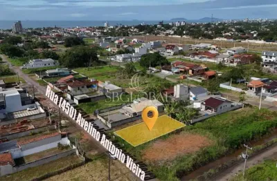 Terreno no balneário volta ao mundo com 375m² (15x25) a 900 metros da praia em itapoá-sc